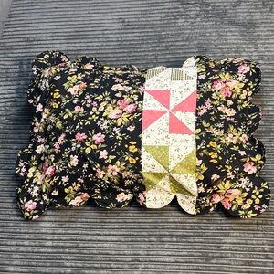 Handmade Floral Scalloped Pillowcase  with Patchwork set of 2